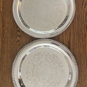 Pair of vintage silver plate round serving bar trays 15” William Rogers